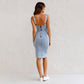SculptiDress™ rzeźbi sylwetkę i zwiększa pewność siebie.